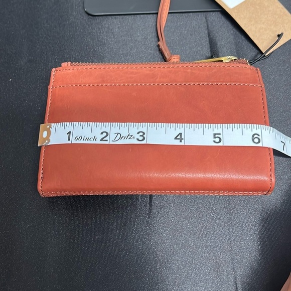 Margot New York | “Tori” Bifold Leather Wallet - Picture 13 of 14